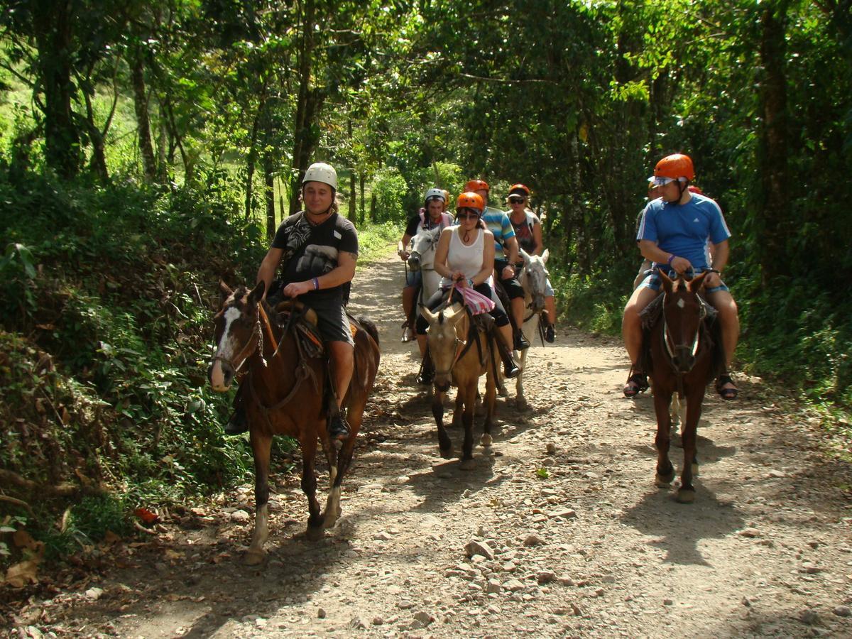 Mirador Prendas Sarapiquí Buitenkant foto